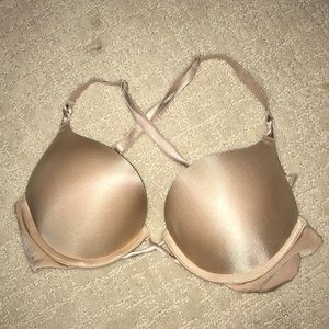 Victoria’s secret bombshell bra